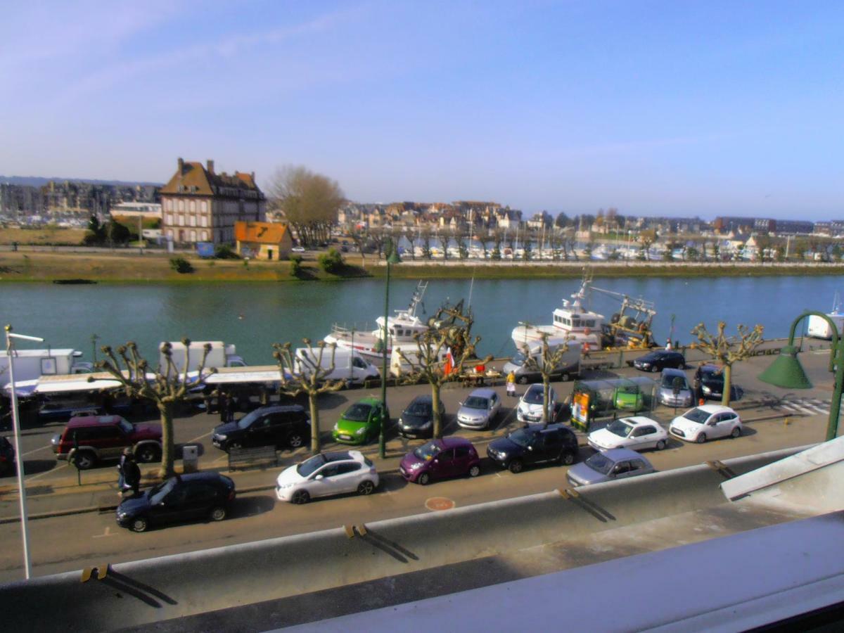 Au 112 Bis Apartman Trouville-sur-Mer Kültér fotó